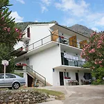 Gostinjska kuća Guesthouse Podaca 3*
