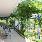 Gostinjska kuća Guesthouse Podaca 3*