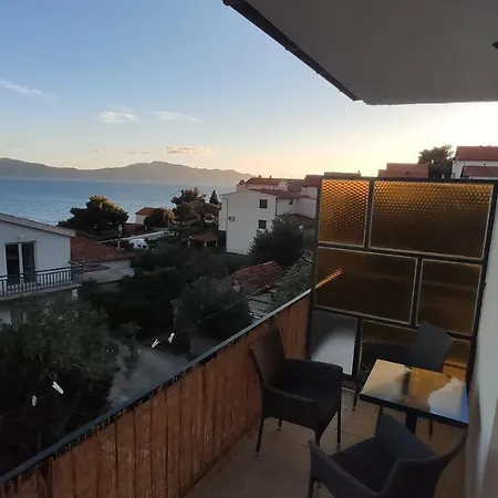 Guesthouse Podaca 3* 포도카