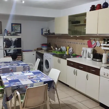 Guesthouse Podaca 3*