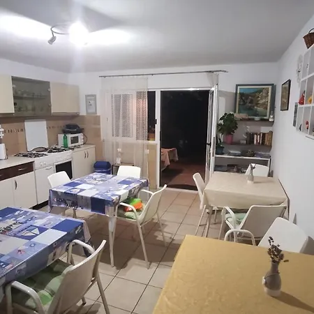 Guesthouse Podaca ゲストハウス