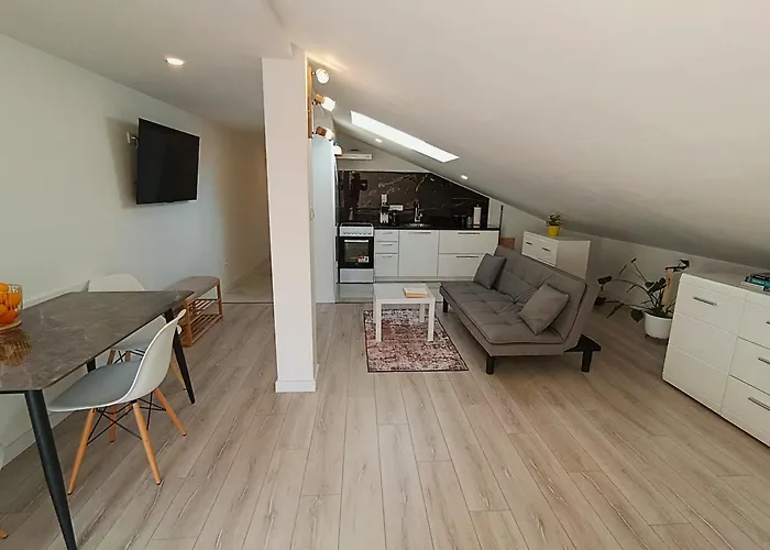 Guesthouse Podaca 3*