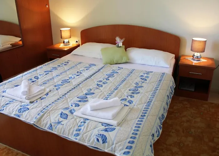 Guesthouse Podaca 3*